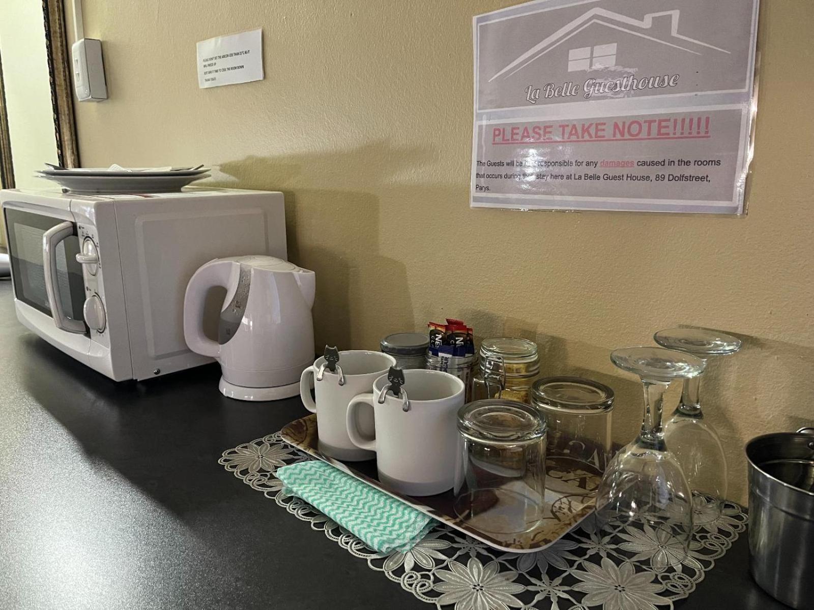 La Belle Guesthouse Parys Phòng bức ảnh